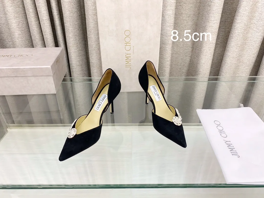 👟👟Ex-factory price 600👟👟 JIMMY CHOO Jimmy Choo counter new leaf diamond hollow shoes 👠 (high quality) 🌈Material: imported cashmere, lining sheepskin ✔️Original customization of rhinestones ➰Italian leather outsole ✨Heel height: 8.5cm/10cm ✨Number of codes: 35~39 (34, 40, 41, 42 are custom-made and cannot be returned or exchanged)
